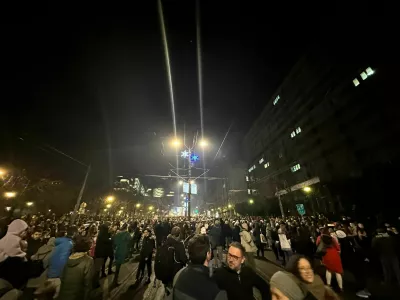 Protestniki na beograjskih ulicah. Foto: Gašper Stražišar