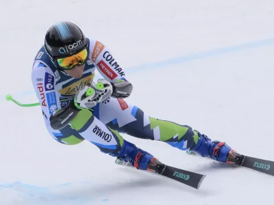 Slovenia's Ilka Stuhec speeds down the course during an alpine ski, women's World Cup super G, in Garmisch, Germany, Sunday, Jan. 26, 2025. (AP Photo/Giovanni Maria Pizzato)