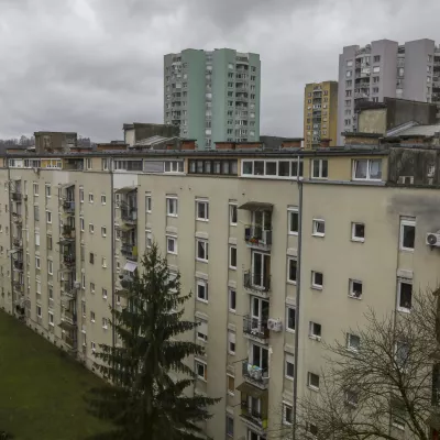 Davek, kot ga predvidevajo izhodišča, bi bil nepravičen, nesorazmeren, z več vidikov verjetno ustavno sporen, vodil bi v izogibanja in lahko celo v višje najemnine. Foto: Luka Cjuha 