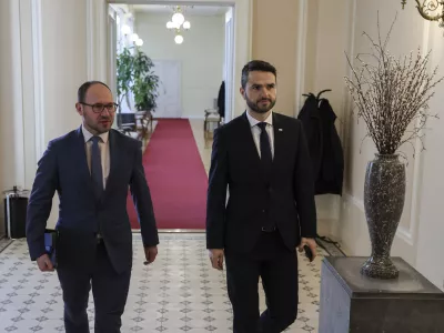 Jernej Vrtovec, Matej Tonin- 30.01.2024 – srečanje o dolgoročni rabi jedrske energije v Sloveniji, ki ga pripravlja predsednik vlade Robert Golob, udeležila se ga bo predsednica republike Nataša Pirc Musar, med povabljenimi pa so tudi predsednica DZ Urška Klakočar Zupančič, predsednik DS Marko Lotrič, predsedniki parlamentarnih strank ter poslanca madžarske in italijanske narodne skupnosti //FOTO: Jaka Gasar