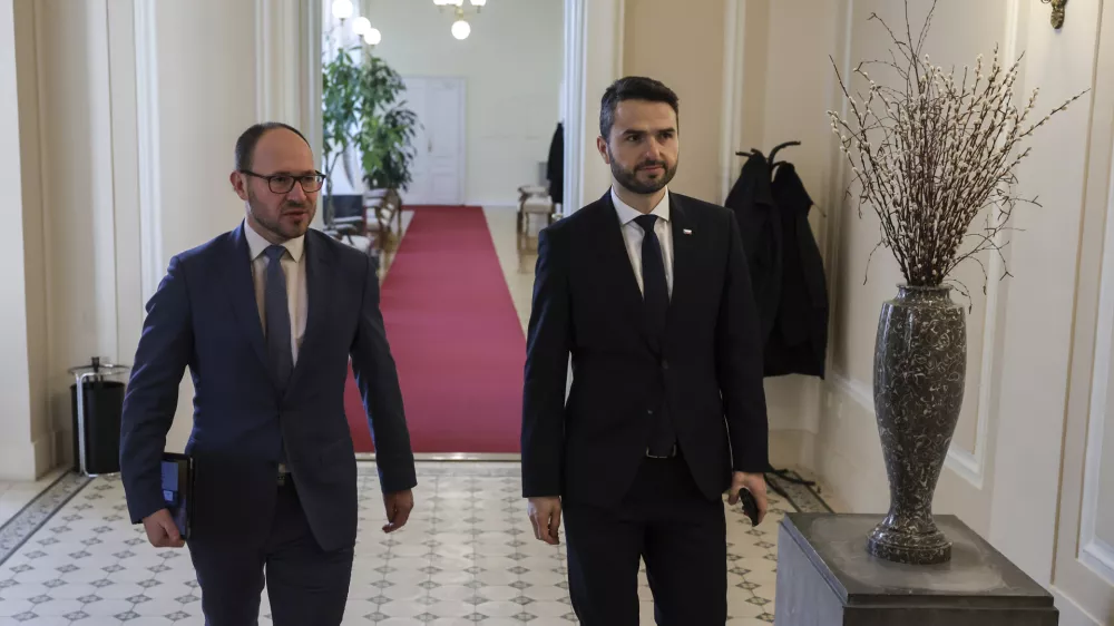 Jernej Vrtovec, Matej Tonin- 30.01.2024 – srečanje o dolgoročni rabi jedrske energije v Sloveniji, ki ga pripravlja predsednik vlade Robert Golob, udeležila se ga bo predsednica republike Nataša Pirc Musar, med povabljenimi pa so tudi predsednica DZ Urška Klakočar Zupančič, predsednik DS Marko Lotrič, predsedniki parlamentarnih strank ter poslanca madžarske in italijanske narodne skupnosti //FOTO: Jaka Gasar