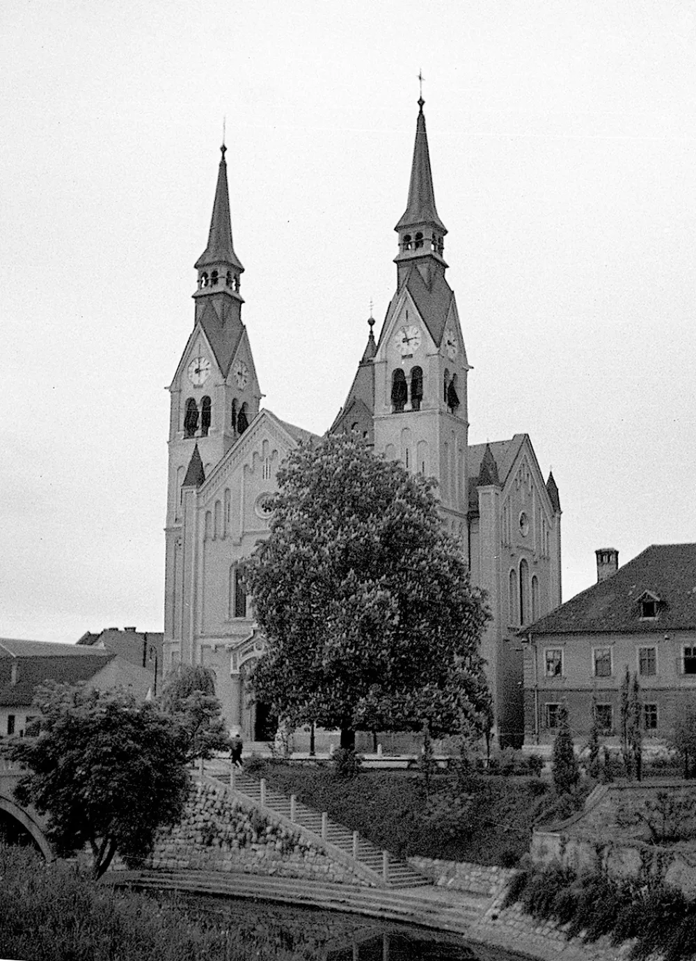 Stopnice in stopnišče (perišče) pri Trnovskem mostu, po letu 1932. F Peter Naglič, Arhiv MGML