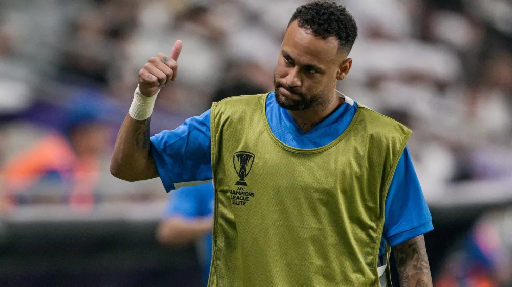 FILE PHOTO: Soccer Football - Asian Champions League - Group B - Al Ain v Al Hilal - Hazza bin Zayed Stadium, Al Ain, United Arab Emirates - October 21, 2024 Al Hilal's Neymar REUTERS/Walid Zain/File Photo