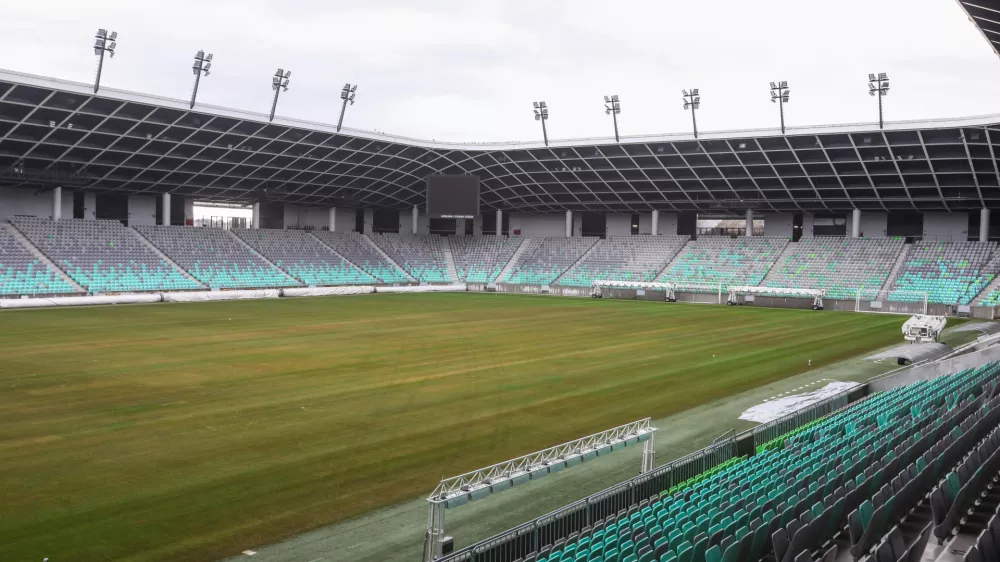 - Stadion Stožice,- 28.01.2025. - Nova trava po sanaciji na Stadionu Sožicei.//FOTO: Bojan Velikonja