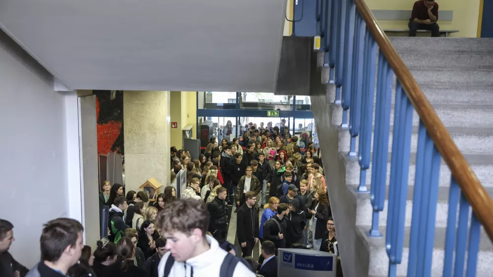 - 01.10.2024 - 1. šolski dan za študente - Bruci - Filozofska fakulteta v Ljubljani//FOTO: Jaka Gasar