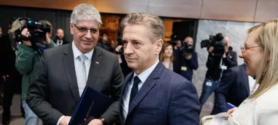 V NSi pravijo, da pogojev za obravnavo vmesnega poročila ni, ker preiskovalna komisija sploh še ni zaslišala predsednika vlade. Foto: STA