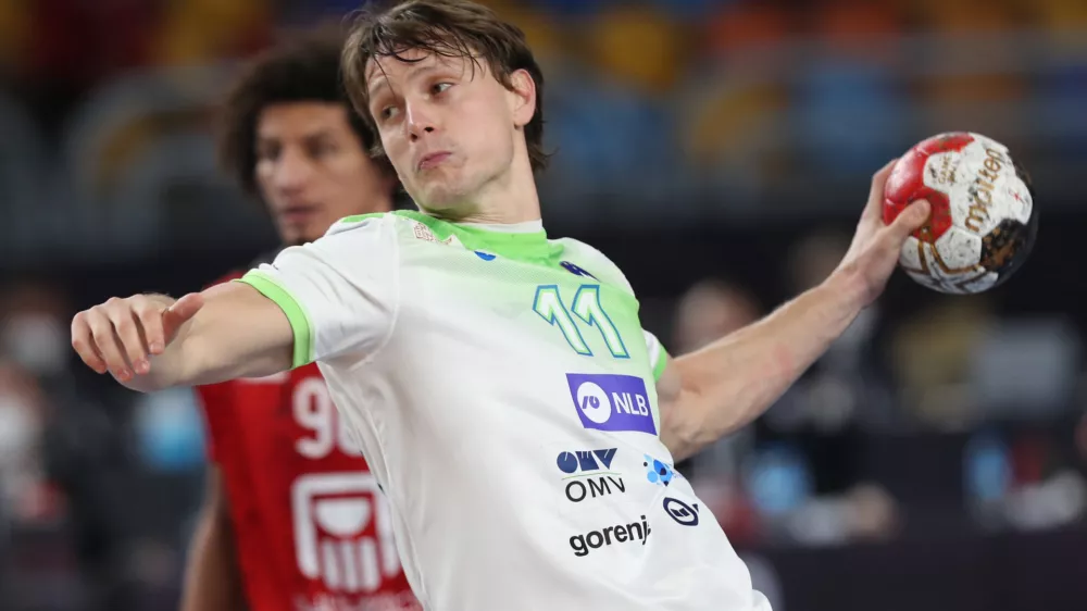 ﻿Handball - 2021 IHF Handball World Championship - Main Round Group 4 - Slovenia v Egypt - Cairo Stadium Hall 1, Cairo, Egypt - January 24, 2021 Slovenia's Jure Dolenec in action Pool via REUTERS/Mohamed Abd El Ghany