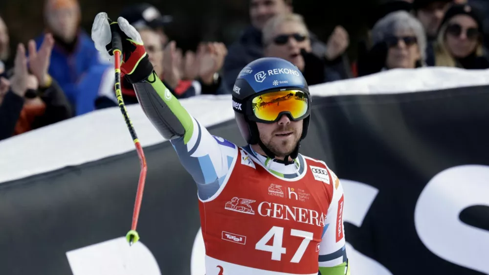 Alpine Skiing - FIS Alpine Ski World Cup - Men's Super G - Kitzbuehel, Austria - January 24, 2025 Slovenia's Miha Hrobat reacts after his run REUTERS/Leonhard Foeger