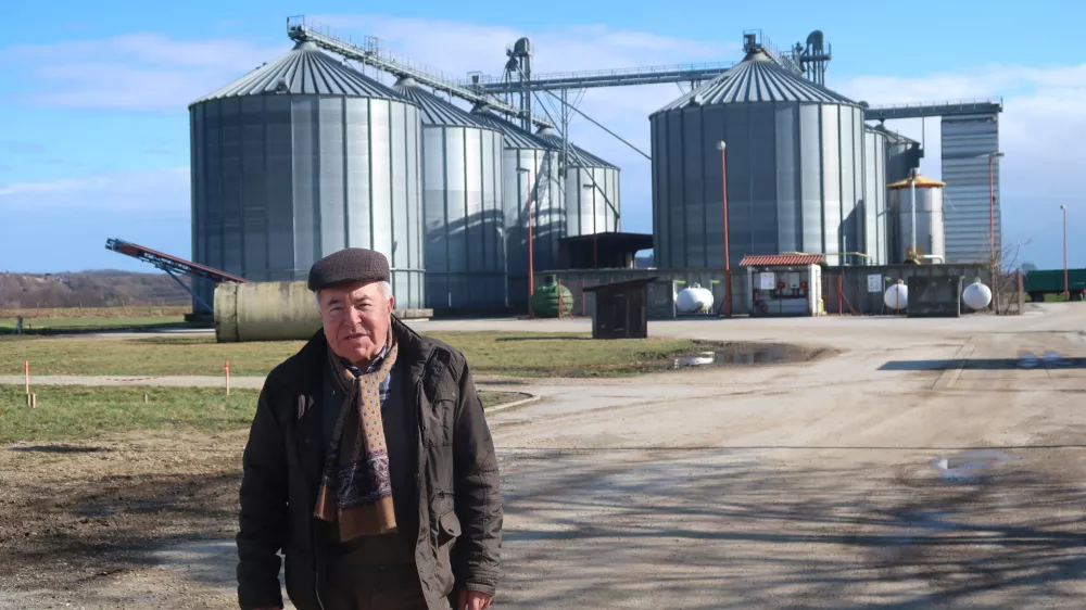 Jožef Magyar, večinski lastnik KG Lendava, napoveduje, da bodo tožili državo, ker jim je za polovico zmanjšala obseg zakupljenih zemljišč. Foto: Tatjana Pihlar