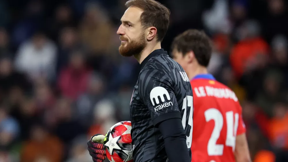 Soccer Football - Champions League - FC Salzburg v Atletico Madrid - Red Bull Arena Salzburg, Salzburg, Austria - January 29, 2025 Atletico Madrid's Jan Oblak reacts REUTERS/Gintare Karpaviciute