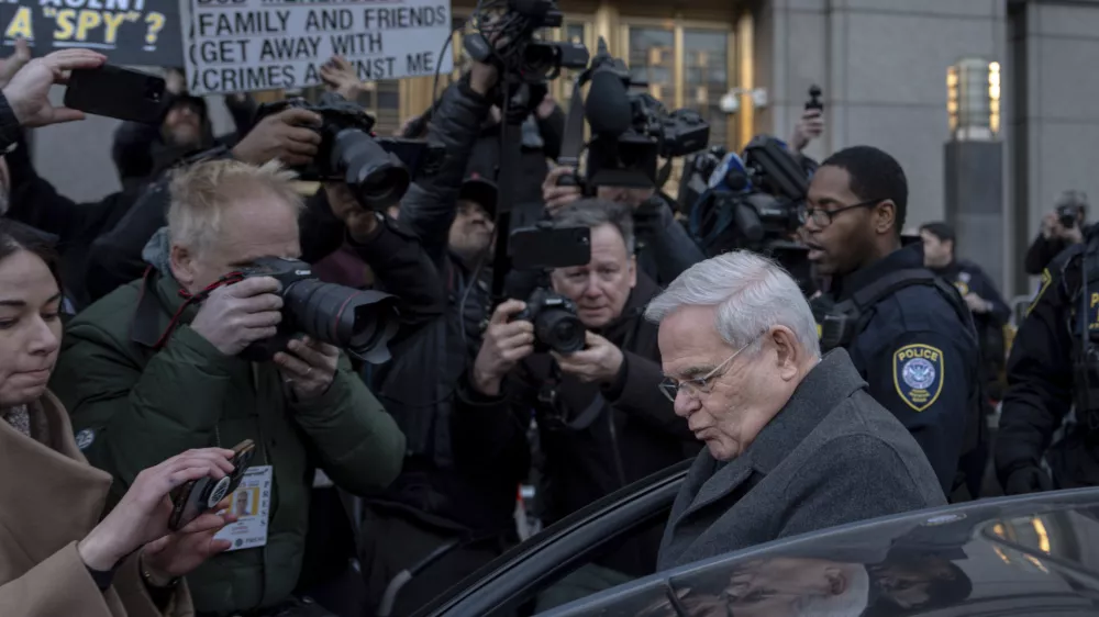 Former U.S. Sen. Bob Menendez, D-N.J., departs Manhattan federal court after his sentencing on a bribery conviction, Wednesday, Jan. 29, 2025, in New York. (AP Photo/Julia Demaree Nikhinson)