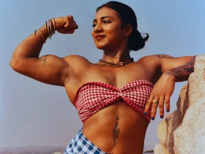 Bodybuilder Chitra Purushotham. Serija fotografinje Keerthane Kunnath »Not What You Saw« dokumentira majhno skupino žensk v Keraldi v Indiji, ki trenirajo ta šport. IG/Keerthana Kunnath