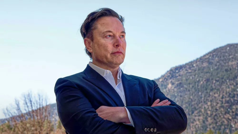 2JACPYH Elon Musk waits outside Arnold Hall before speaking to cadets on Thursday, April 7, 2022 at the United States Air Force Academy in Colorado Springs, El Paso County, CO, USA. Chief executive officer of electric vehicle manufacturer Tesla and space manufacturer SpaceX, Musk topped Forbes magazine's 2022 list of "The World's Billionaires" with an estimated net worth of $219 billion, making him the world's wealthiest documented individual. (Apex MediaWire Photo by Trevor Cokley/U.S. Air Force)