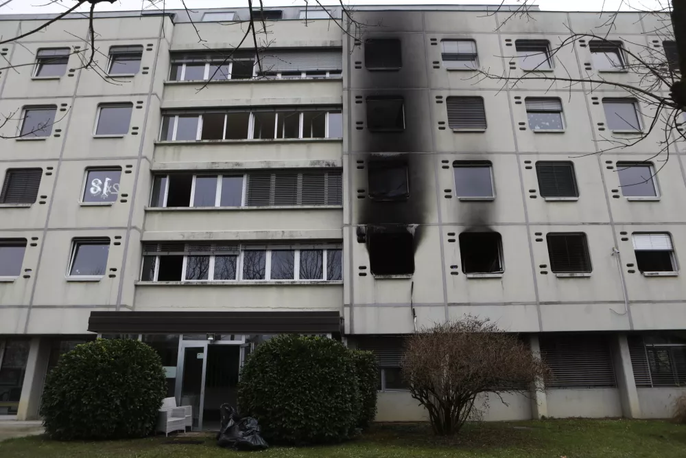 Po požaru v dijaškem domu se porajajo vprašanja, kako je za varnost poskrbljeno v podobnih objektih. Foto: Luka Cjuha