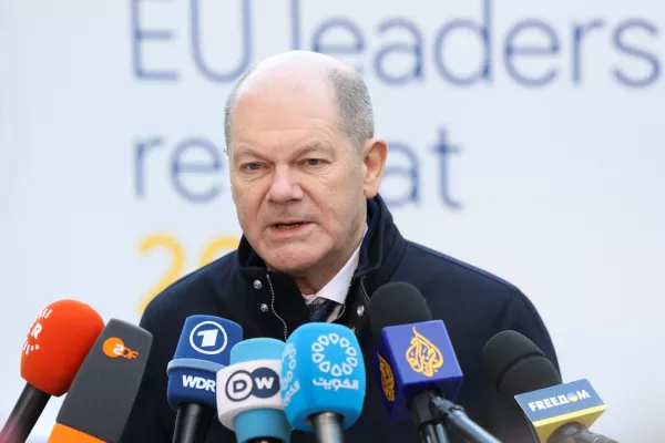 HANDOUT - 03 February 2025, Belgium, Brussels: German Chancellor Olaf Scholz speaks to the media ahead of a meeting of European Union leaders. NATO Secretary General Mark Rutte and British Prime Minister Keir Starmer are expected to join the discussions. Photo: Alexandros MICHAILIDIS/European Council/dpa - ATTENTION: editorial use only and only if the credit mentioned above is referenced in full