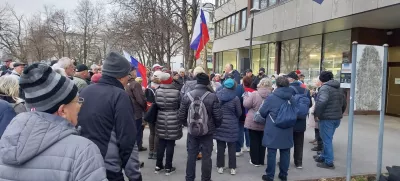 protest Aleš Primc - za pitno vodo - Upravna enota Ljubljana - kanal c0 - Čisto zate