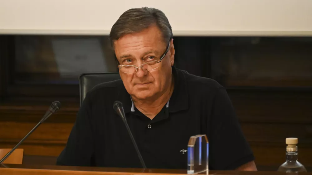 Ljubljanski župan Zoran Janković je opozoril, da je pismo podpore srbskemu predsedniku osebno sporočilo, in ne izjava v okviru njegove županske funkcije. Foto: Nik Erik Neubauer