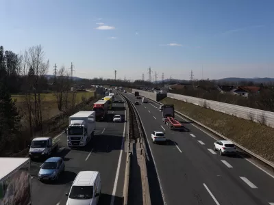 21.02.2024. DARS - štajerska avtocesta - odsek Domžale pri izvozu za Sneberje. Foto: Bojan Velikonja