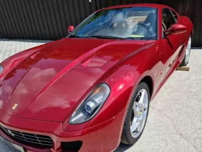 Upnik že 15 mesecev čaka, da mu izvršitelj Matjaž Požar izplača celotno kupnino za zarubljenega ferrarija, ki ga je prodal na dražbi. Foto: Matjaž Požar