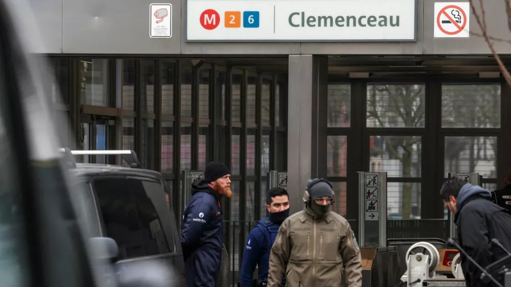 Security personnel secure the area at the Clemenceau metro station, after a shooting took place in Brussels, Belgium February 5, 2025. REUTERS/Yves Herman TPX IMAGES OF THE DAY