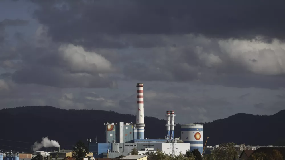 - 06.11.2023 - Termoelektrarna Toplarna Ljubljana Moste, TE-TOL - vroči zagonski preizkus nove plinsko-parne enote //FOTO: Luka Cjuha