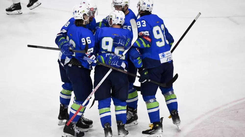 - 10.04.2024 – Prijateljska tekma v hokeju na ledu, Slovenija: Avstrija, Hala Tivoli, Ljubljana.//FOTO: Nik Erik Neubauer 