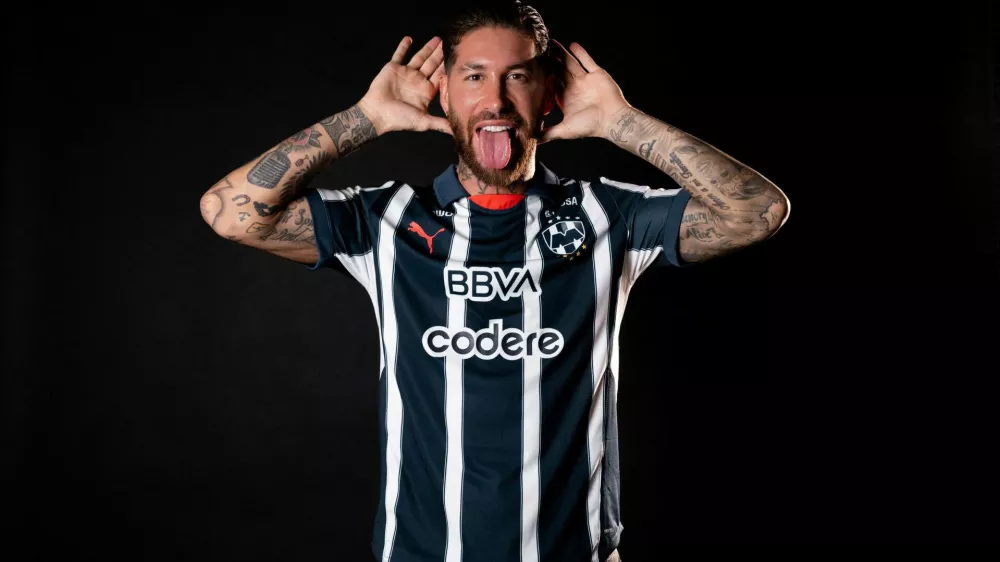 Soccer Football - Sergio Ramos signs with Monterrey - Madrid, Spain - February 6, 2025 Sergio Ramos poses with Monterrey's jersey. Monterrey/Handout via REUTERS ATTENTION EDITORS - THIS IMAGE HAS BEEN SUPPLIED BY A THIRD PARTY.