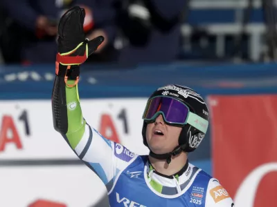 Alpine Skiing - FIS Alpine World Ski Championships - Men's Super G - Saalbach, Austria - February 7, 2025 Slovenia's Nejc Naralocnik reacts after their run REUTERS/Leonhard Foeger