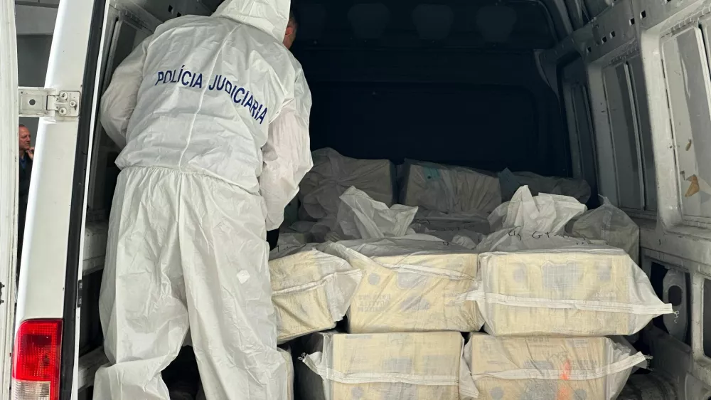 Police gather drugs ahead of burning six tonnes of cocaine, hashish and other substances to mark the United Nations' International Day Against Drug Abuse, in Lisbon, Portugal, June 26, 2023. REUTERS/Miguel Pereira