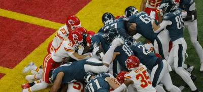 Football - NFL - Super Bowl LIX - Philadelphia Eagles v Kansas City Chiefs - Caesars Superdome, New Orleans, Louisiana, United States - February 9, 2025 Philadelphia Eagles' Jalen Hurts scores a touchdown REUTERS/Brian Snyder