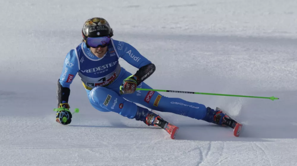 Alpine Skiing - FIS Alpine World Ski Championships - Women's Giant Slalom - Saalbach, Austria - February 13, 2025 Italy's Federica Brignone in action REUTERS/Leonhard Foeger