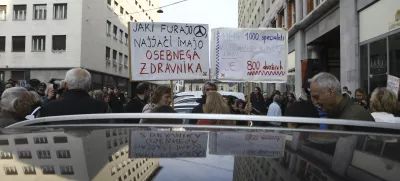 - 07.04.2023 - Protestni shod iniciative Glas ljudstva na Svetovni dan zdravja - Pohod za javno zdravstvo z Javno tribuno –zahtevali interventni zakon, v katerem predlagajo rešitve za krepitev javnega zdravstva - paket dveh zakonskih sprememb, ukinitev dopolnilnega zdravstvenega zavarovanja in predlog za pravičnejši davek - protest //FOTO: Luka Cjuha