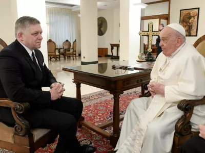 Slovakia's Prime Minister Robert Fico meets with Pope Francis at the Vatican, February 14, 2025.  Vatican Media/­Handout via REUTERS  ATTENTION EDITORS - THIS IMAGE WAS PROVIDED BY A THIRD PARTY.