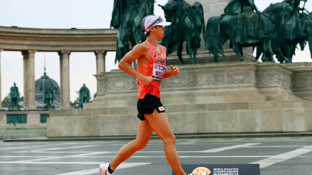 FILE PHOTO: Athletics - World Athletics Championship - Men's 20 km Race Walk - Budapest, Hungary - August 19, 2023 Japan's Koki Ikeda in action during the men's 20 km race walk REUTERS/Bernadett Szabo/File Photo