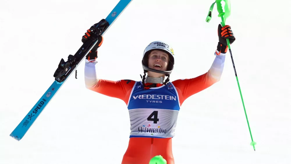 Alpine Skiing - FIS Alpine World Ski Championships - Women's Slalom - Saalbach, Austria - February 15, 2025 Switzerland's Camille Rast celebrates after winning REUTERS/Lisi Niesner