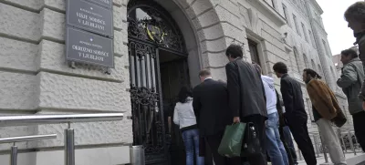 Med številnimi strankami slovenskih bank, ki so se odločile za tožbo, je tudi ljubljanska višja sodnica, ki je pred tem odločala o vsebinsko povsem podobnih zadevah. Foto: Tomaž Zajelšnik 