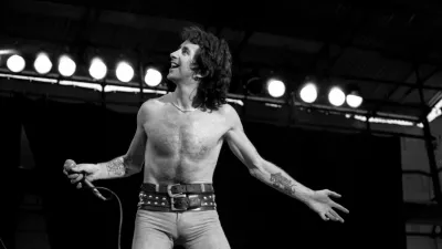 Bon Scott je z AC/DC posnel prvih šest albumov, s Highway to Hell iz leta 1978 kot zadnjim, na katerem je pel. Za nemalo katerega privrženca AC/DC je obdobje s Scottom bistveno. F Getty Images