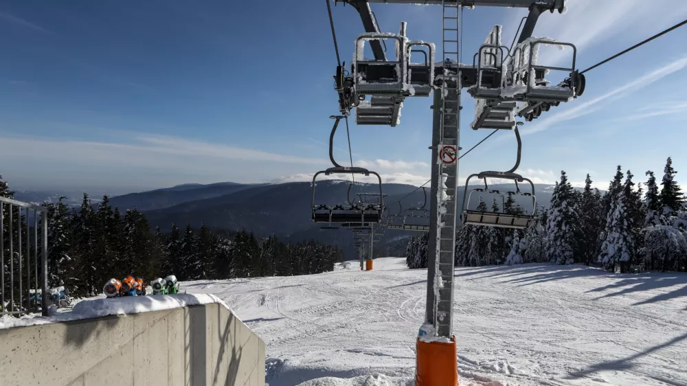 ﻿- 20.01.2021 - Smučišče Kope - smučarsko središče v Razborci je najvišji zahodni del Pohorja, ki leži nad mestom Slovenj Gradec in je osrednji smučarski center na Koroškem.  //FOTO: Luka Cjuha.