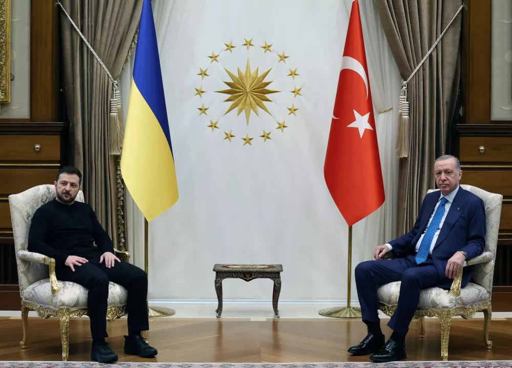 Turkey's President Tayyip Erdogan meets with Ukrainian President Volodymyr Zelenskiy in Ankara, Turkey, February 18, 2025. Murat Kula/Turkish Presidential Press Office/Handout via REUTERS ATTENTION EDITORS - THIS PICTURE WAS PROVIDED BY A THIRD PARTY. NO RESALES. NO ARCHIVES.