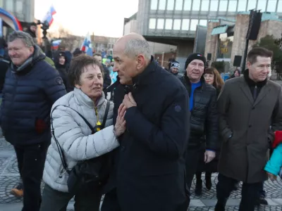 Janez Janša resno začenja mobilizacijo volilcev za vrnitev na oblast in napake vlade mu gredo na roke. Foto: Bojan Velikonja