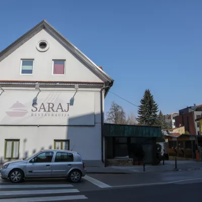 - 09.03.2021 - Restavracija Saraj, gostinski lokal z bosansko tradicionalno kuhinjo, Bohoričeva ulica 1 v Ljubljani //FOTO. Luka Cjuha.