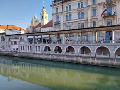 Plečnikove tržnice - Plečnikove arkade - nekdanji gostinski lokal Ribica - Ljubljanica