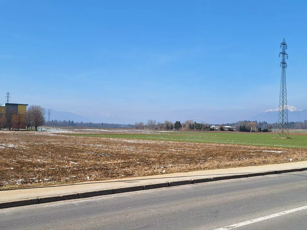 V Kranju je za gradnjo nove bolnišnice predvidena lokacija na Zlatem polju. Foto: Mestna občina Kranj