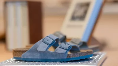 17 February 2025, North Rhine-Westphalia, Cologne: Various Birkenstock shoes are displayed on shelves in a Birkenstock store on Ehrenstraße. Photo: Rolf Vennenbernd/dpa,Image: 965236281, License: Rights-managed, Restrictions: GERMANY OUT, Model Release: noFoto: Profimedia