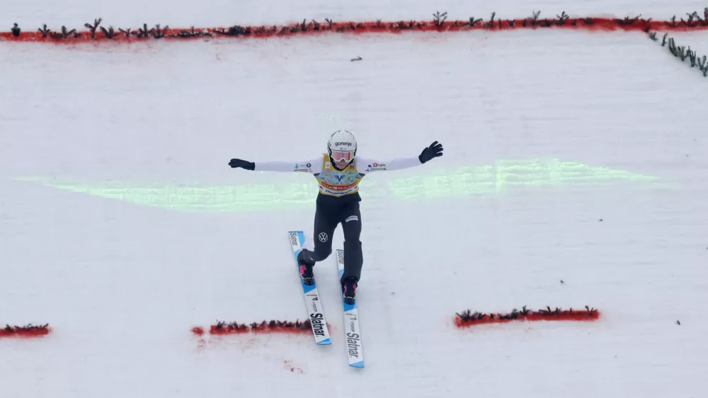 Ski Jumping - FIS Ski Jumping World Cup - Hinzenbach, Austria - February 23, 2025 Slovenia's Nika Prevc in action during the second round of the Women's Normal Hill Individual REUTERS/Lisa Leutner