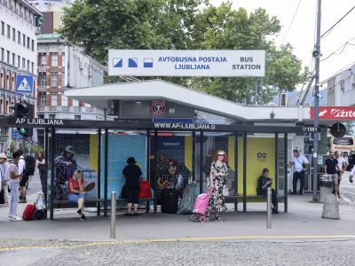 Na Slovenskih železnicah pričakujejo, da bodo gradbeno dovoljenje za gradnjo nove avtobusne postaje v Ljubljani pridobili v dveh, treh mesecih. Foto: Jaka Gasar 