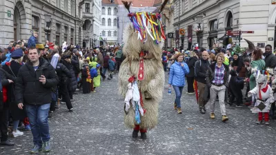 - 10.02.2024 - Zmajev sprevod - maškare, pust, Ljubljana //FOTO: Jaka Gasar