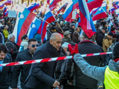 -Janez Janša, - 19.02.2025. 17. protest kvazi upokojencev in zavoda, ali karkoli že 1. oktober proti vladi Roberta Goloba pod vodstvom kriminalca Pavla Ruparja.//FOTO: Bojan Velikonja