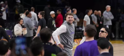 Luka Dončić je prvič zaigral proti nekdanji ekipi. / Foto: AP