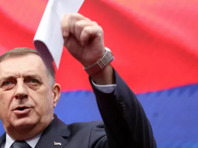 President of Republika Srpska (Serb Republic) Milorad Dodik addresses his supporters reacting to court decision on charges that he defied rulings by an international peace envoy, in Banja Luka, Bosnia and Herzegovina, February 26, 2025. REUTERS/Amel Emric